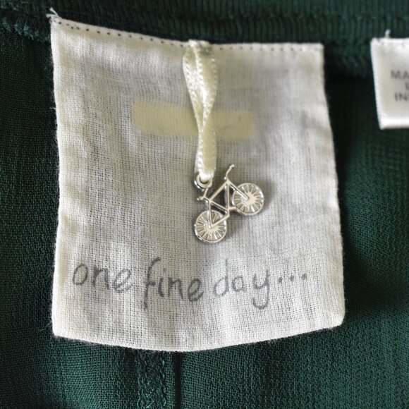 One Fine Day Top Blouse M SHEER Green Long Sleeve Crew Neck Machine Wash - Picture 5 of 5